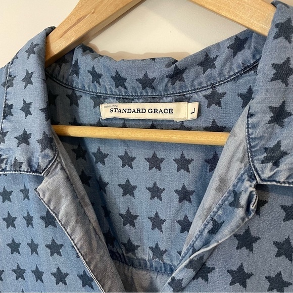Standard Grace Americana Chambray Top Womens L Blue Star Print Button Down Shirt - Picture 3 of 10